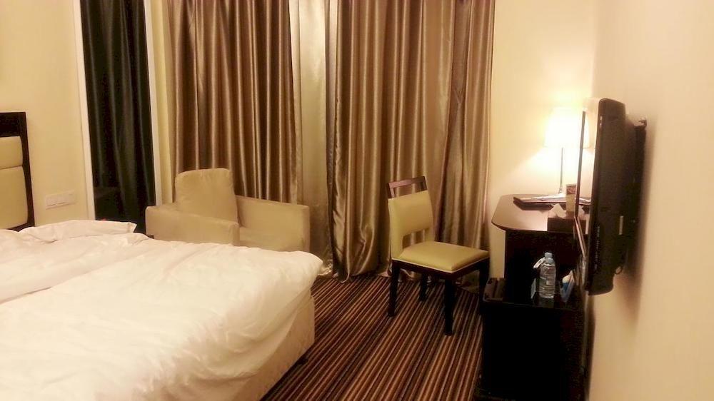 Joy Inn Gongbei Zhuhai Extérieur photo